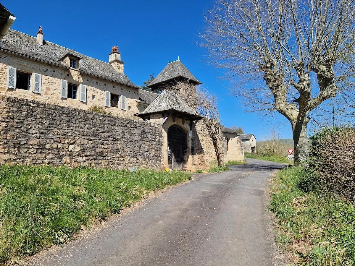 אסטנג Gite De Montrepos - Ancien Presbytere Xviie Siecle צרפת